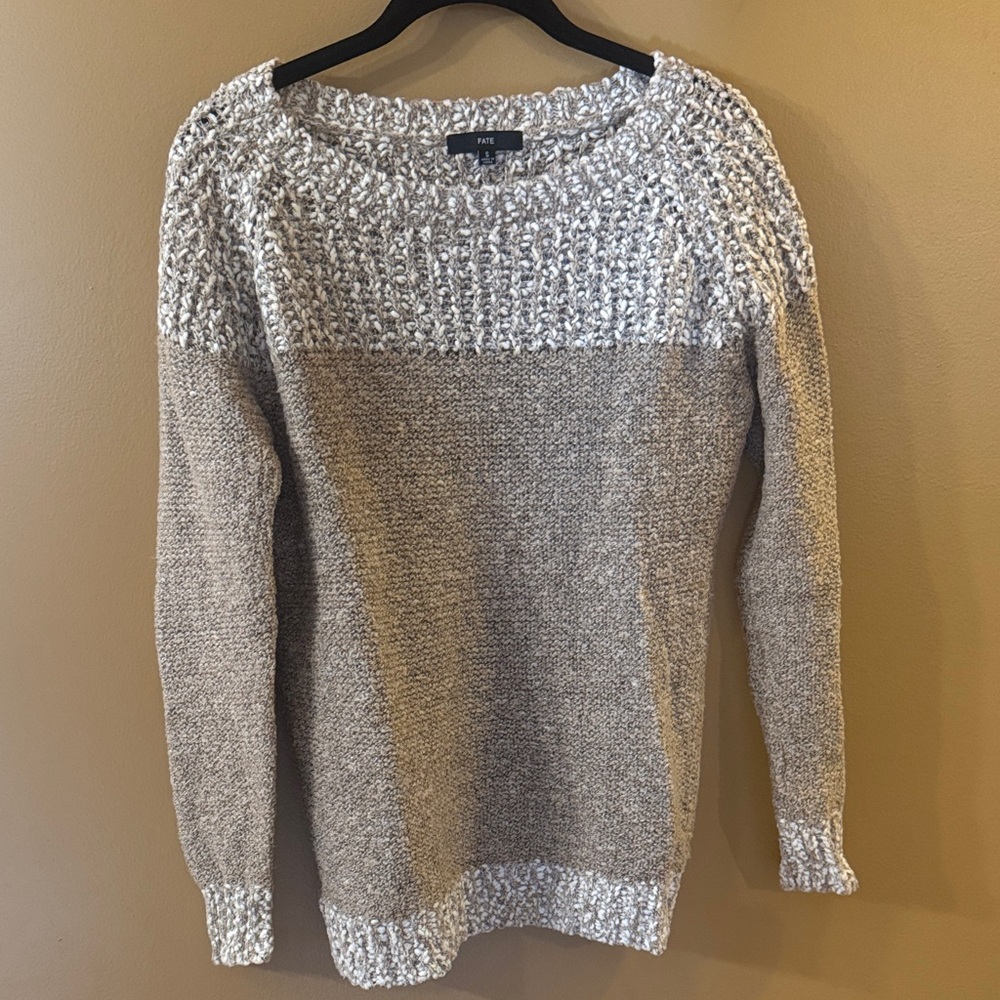 Fate Women's Sweater - Cream and Gray